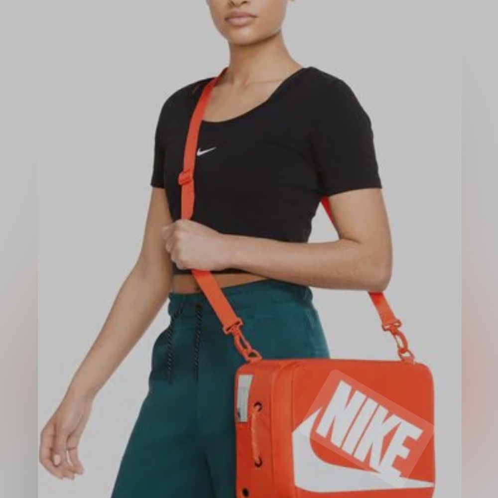 NEW NIKE SHOE BAG ORANGE/WHITE